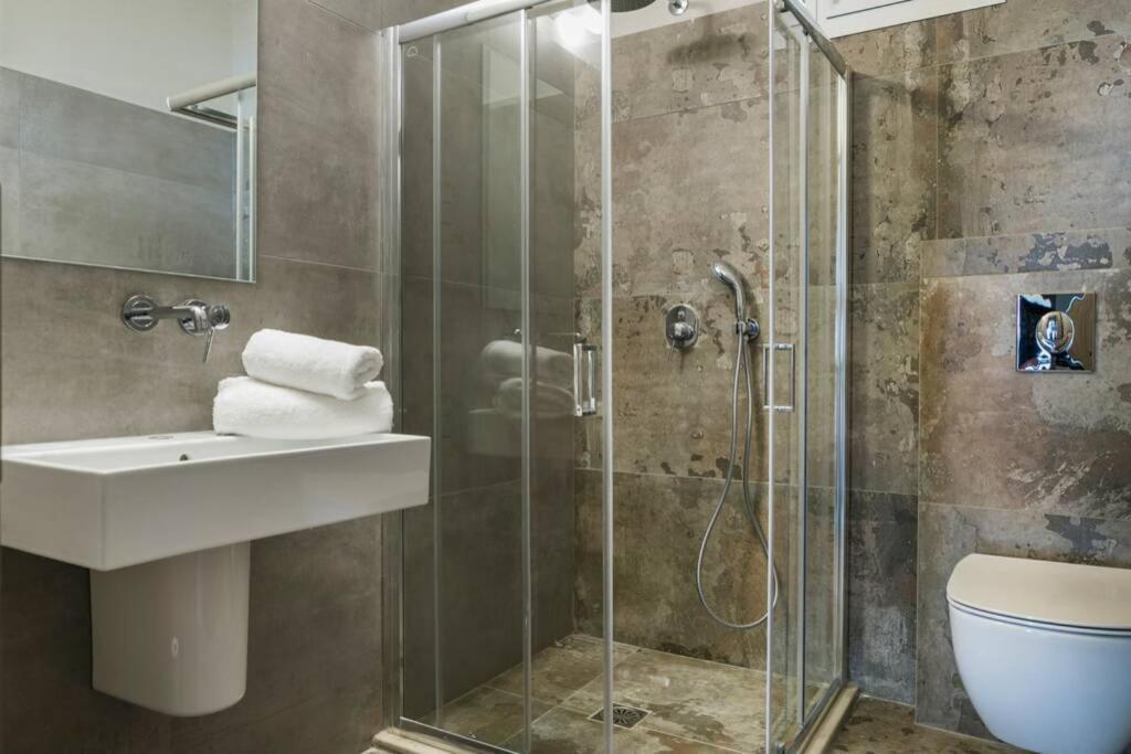 Color Villas-New Villa Green At Trapezaki With Private Pool Mousata Ngoại thất bức ảnh